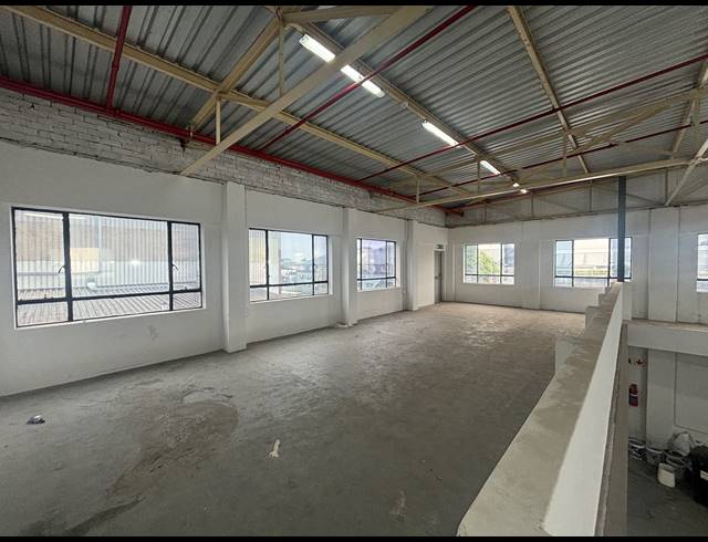 214M² FACTORY TO LET IN BLACKHEATH INDUSTRIAL
